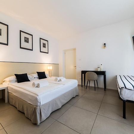 Carly'S Rooms Torbole Sul Garda Dış mekan fotoğraf