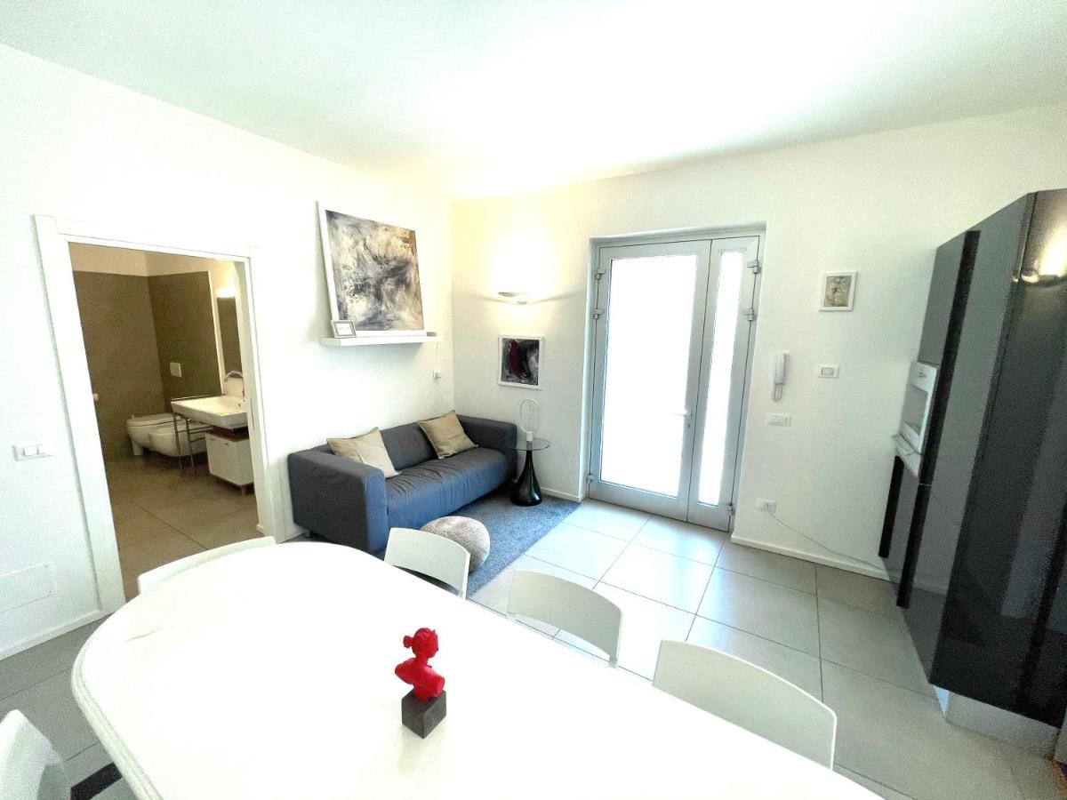 Carly'S Rooms Torbole Sul Garda Dış mekan fotoğraf