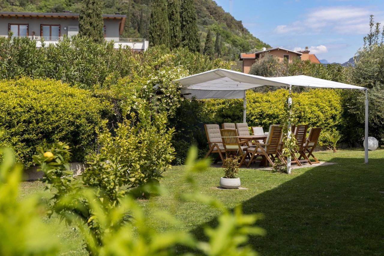 Carly'S Rooms Torbole Sul Garda Dış mekan fotoğraf